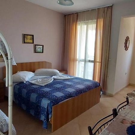 Villa Madani Дуррес Екстер'єр фото