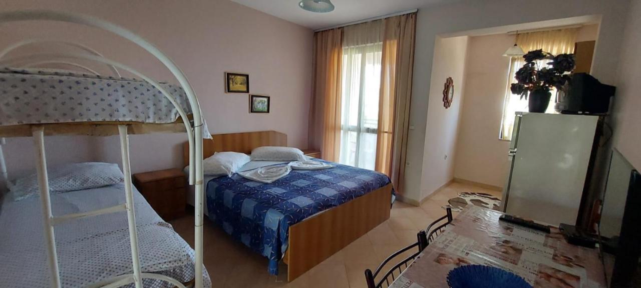 Villa Madani Дуррес Екстер'єр фото