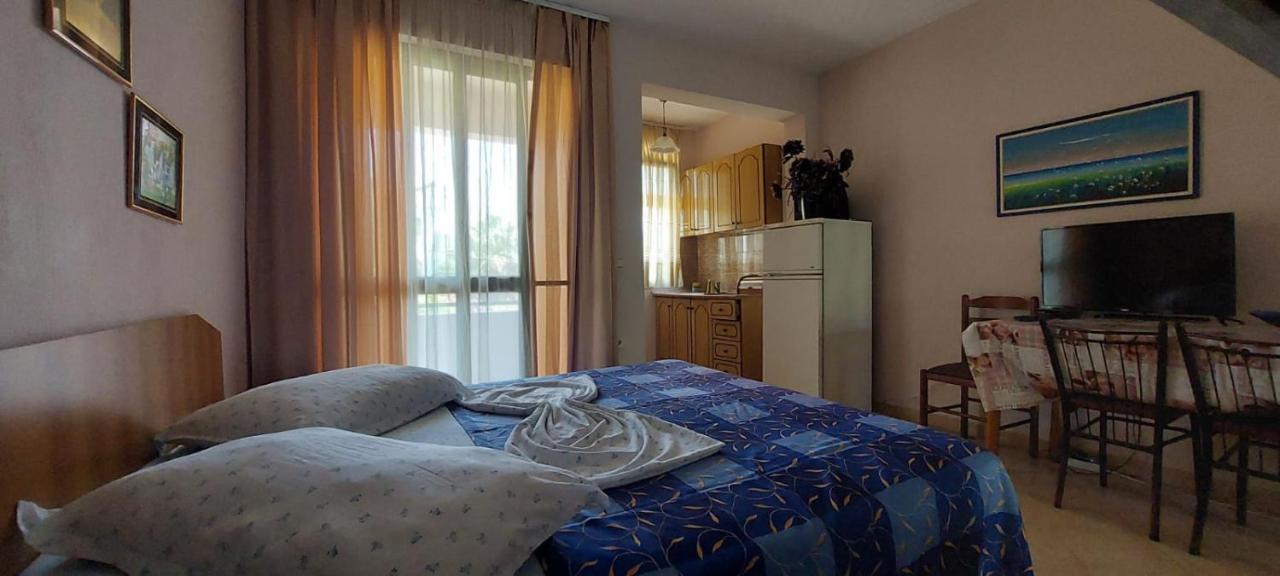 Villa Madani Дуррес Екстер'єр фото
